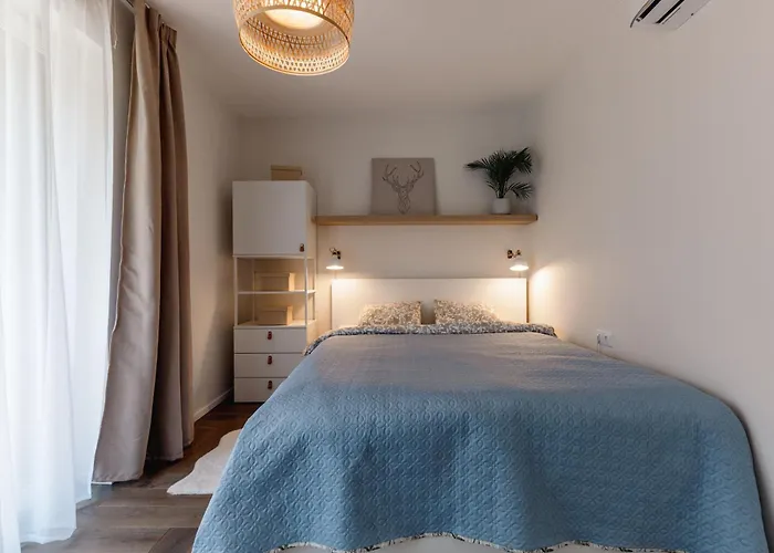 Hill Garden Residense דירה *